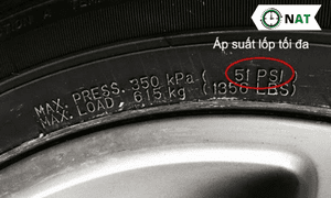 áp suất lốp ô tô in trên hông lốp